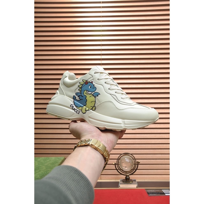 G*u*i casual shoes